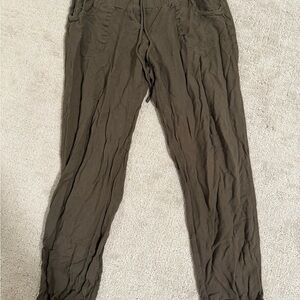 Women’s Casual Olive Green Pants